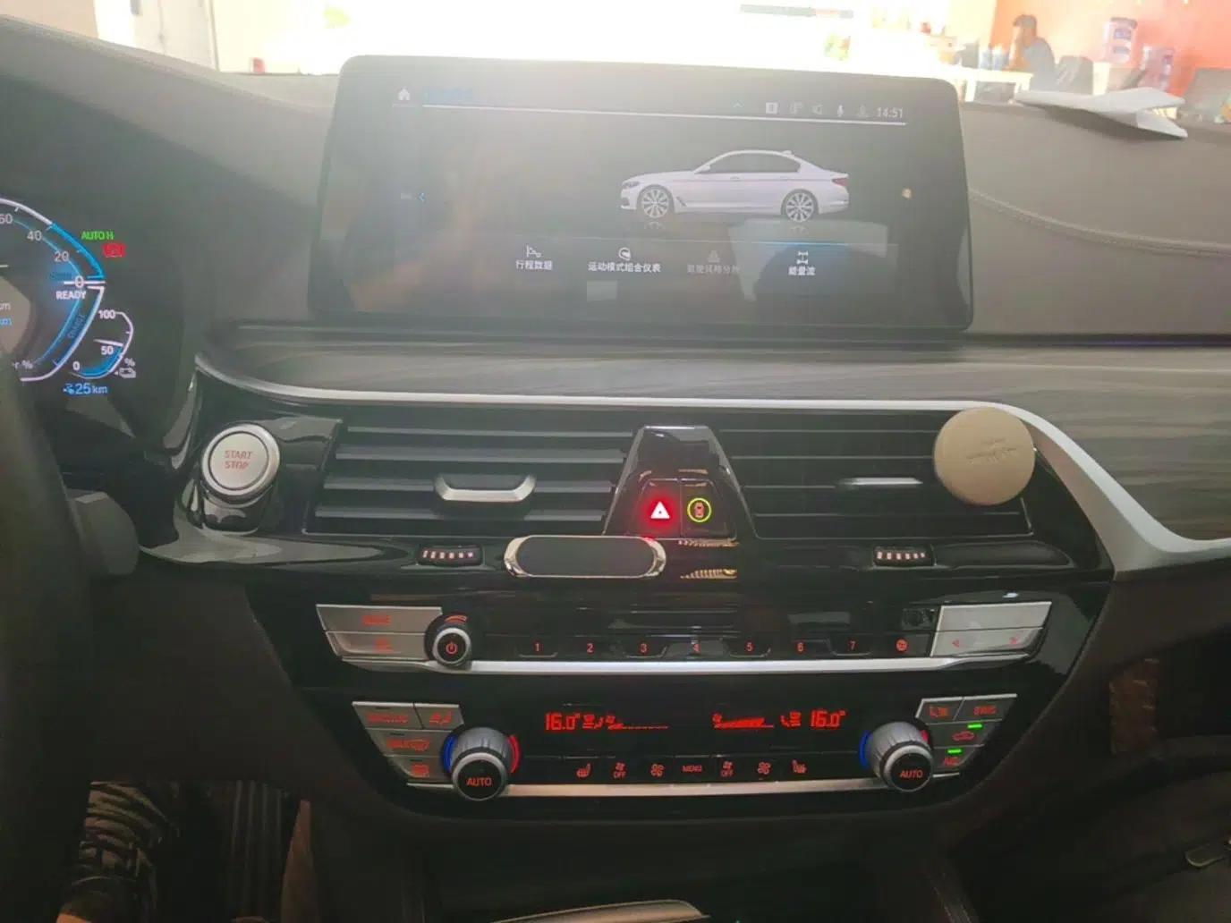 BMW 5 Series New Energy 2020 Mileage Upgrade Version 530Le Luxury Package — миниатюра 20