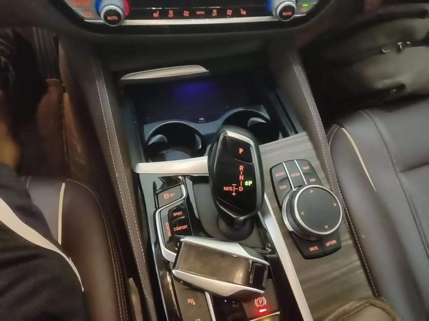 BMW 5 Series New Energy 2020 Mileage Upgrade Version 530Le Luxury Package — миниатюра 21