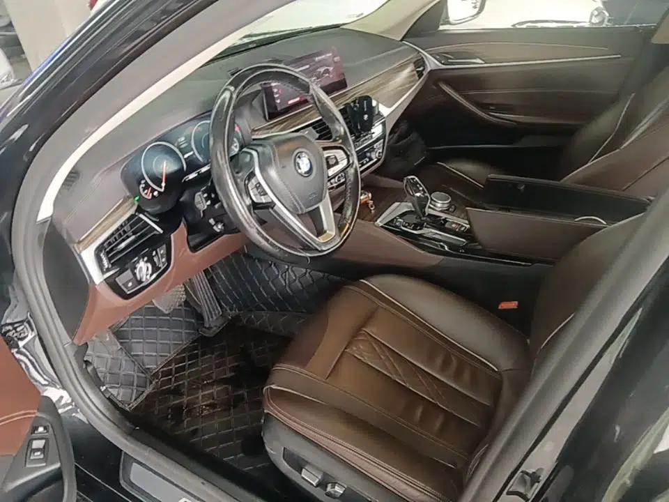 BMW 5 Series New Energy 2019 Updated Version 530Le Luxury Package — миниатюра 17