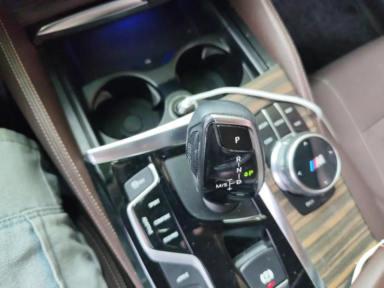 BMW 5 Series New Energy 2019 530Le Luxury Package — миниатюра 14