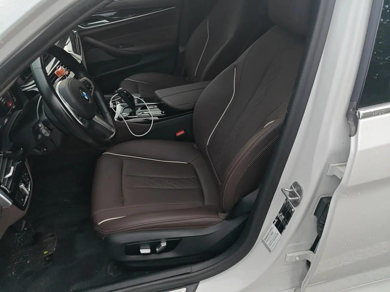 BMW 5 Series 2022 Restyled 525Li M Sport Package — миниатюра 15