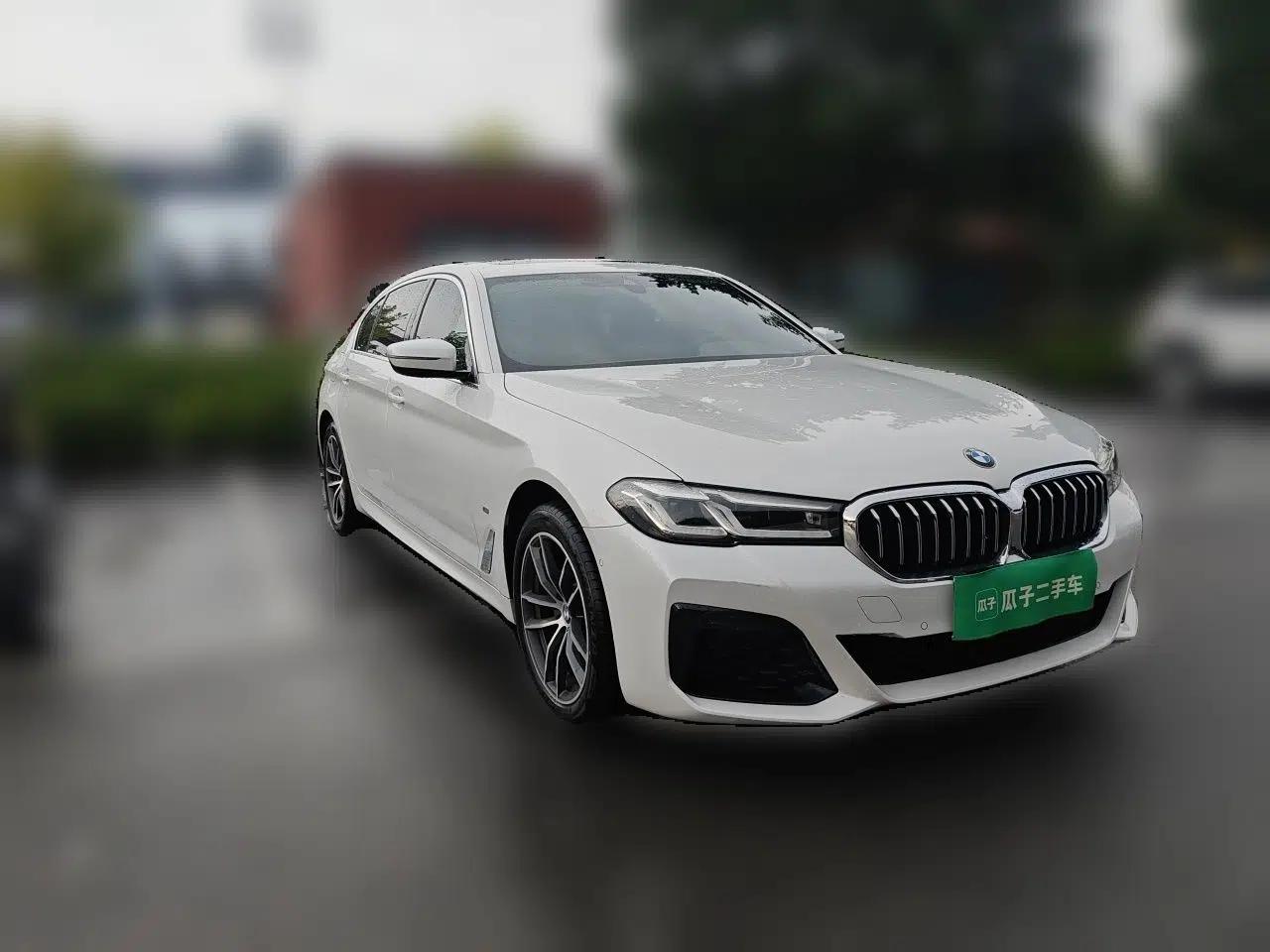 BMW 5 Series 2022 Restyled 525Li M Sport Package — миниатюра 3