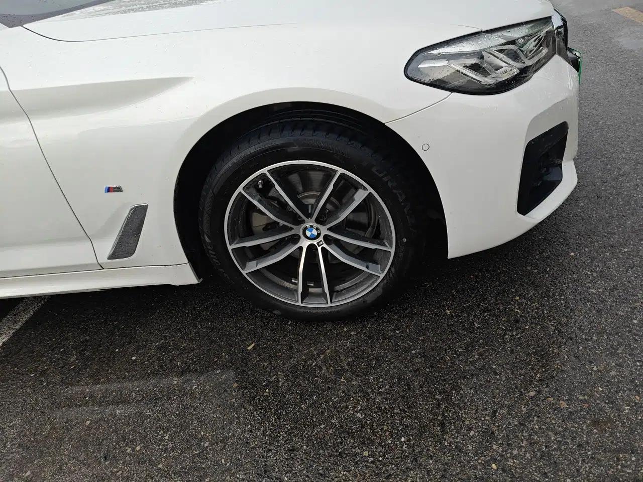 BMW 5 Series 2022 Restyled 525Li M Sport Package — миниатюра 8