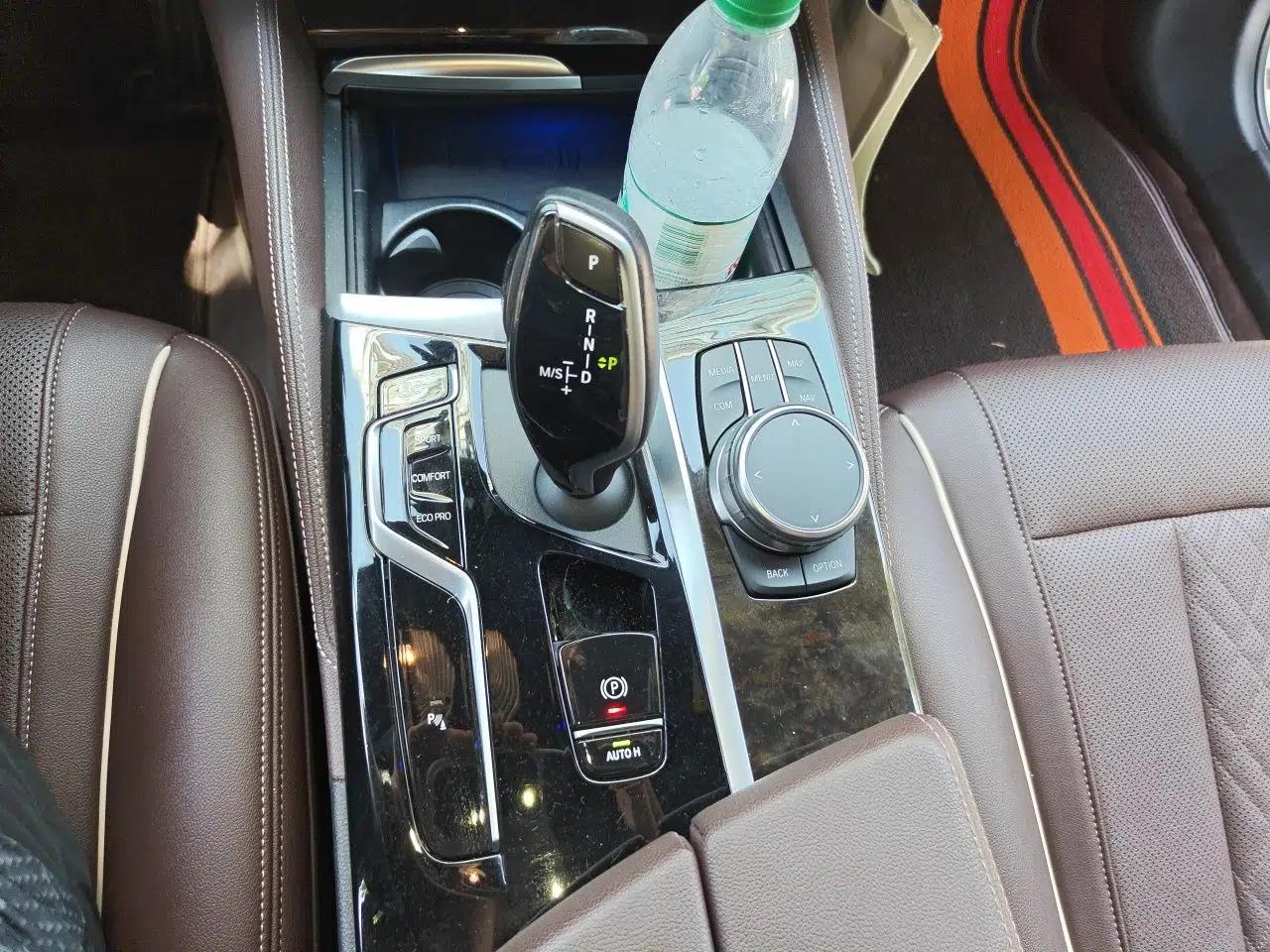 BMW 5 Series 2022 Restyled 525Li M Sport Package — миниатюра 14