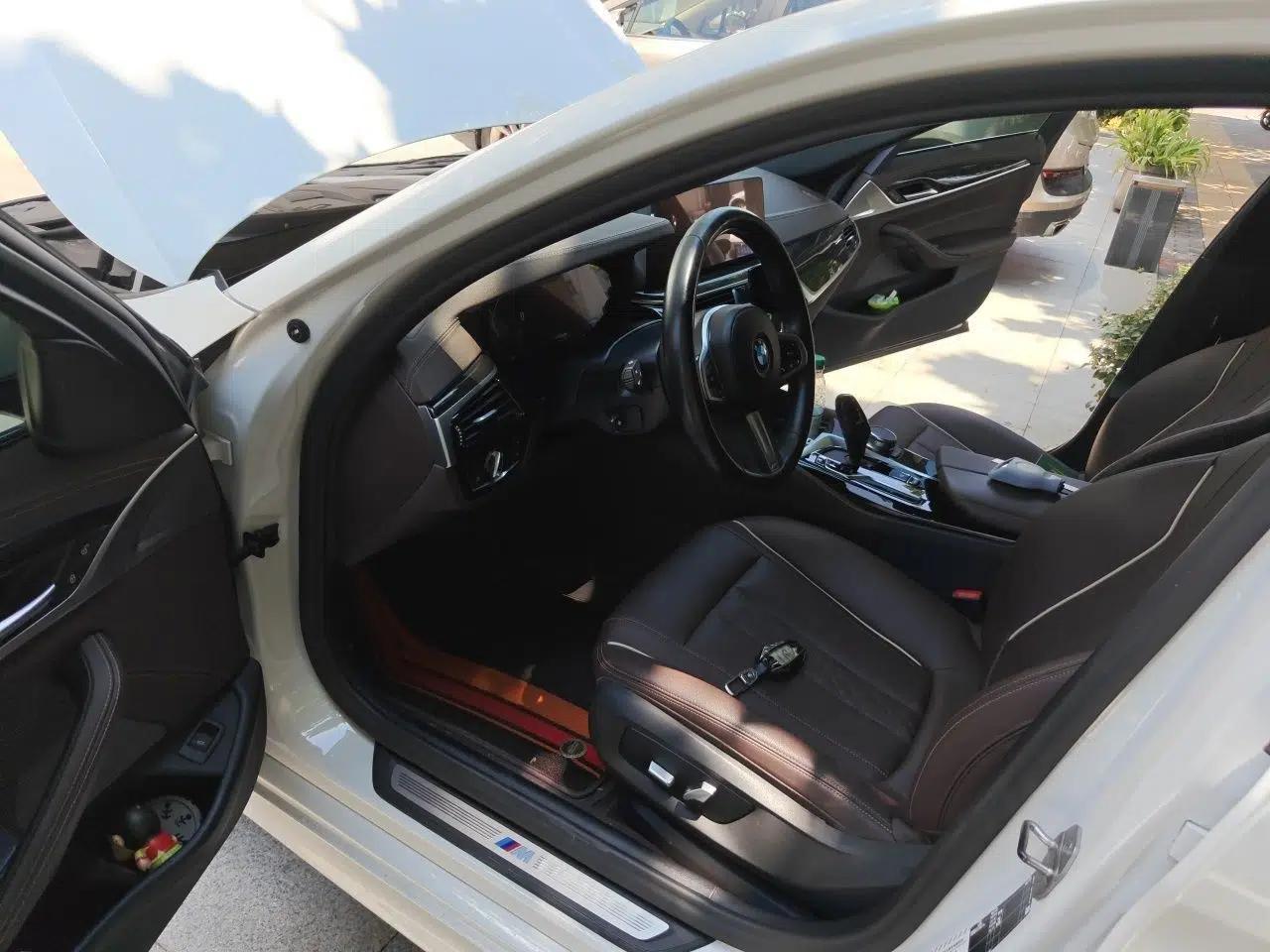 BMW 5 Series 2022 Restyled 525Li M Sport Package — миниатюра 16