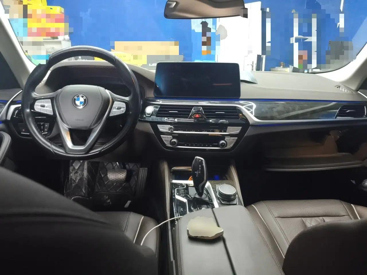 BMW 5 Series 2022 Restyled 525Li Luxury Package — миниатюра 9