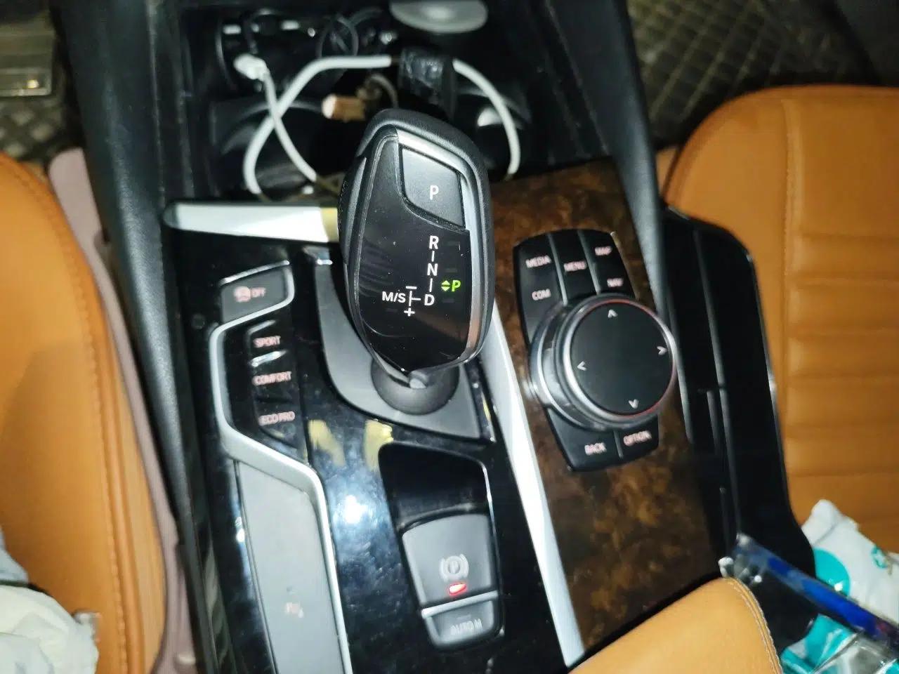 BMW 5 Series 2018 528Li Launch Special Edition — миниатюра 14