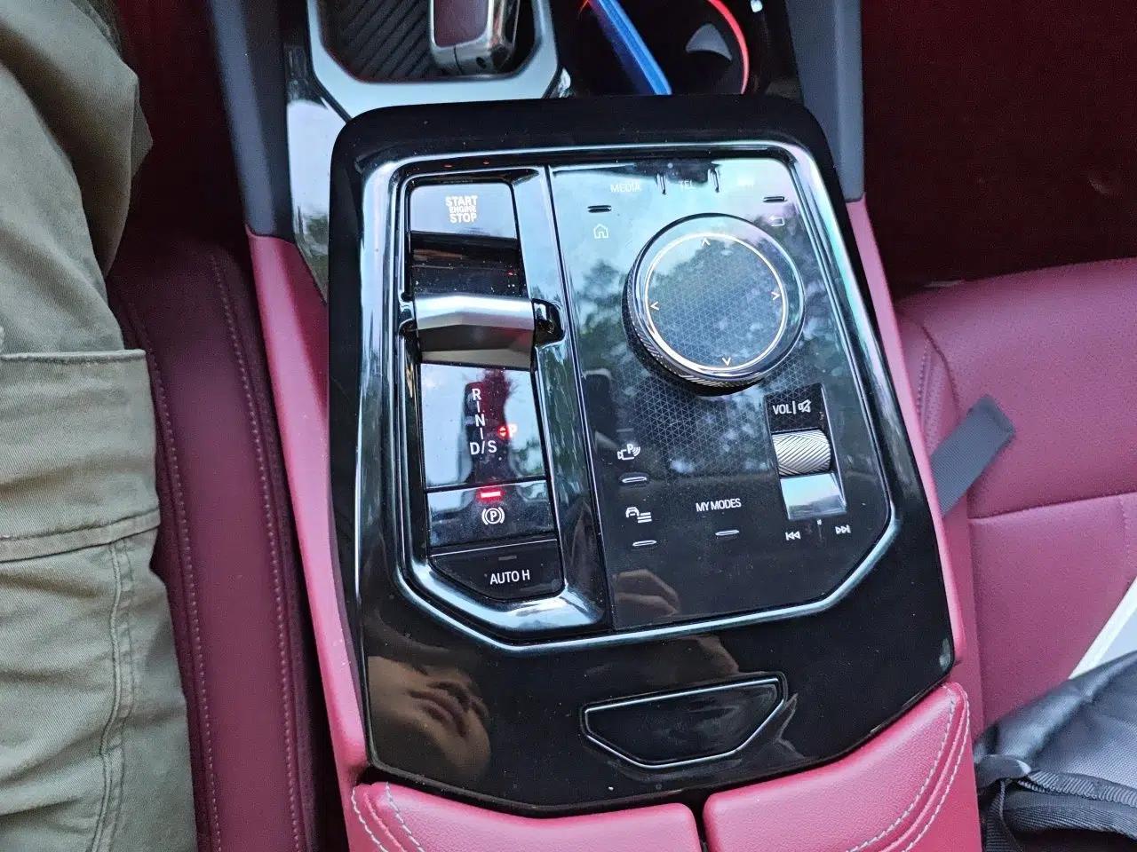 BMW 5 Series 2024 525Li M Sport Package — миниатюра 14