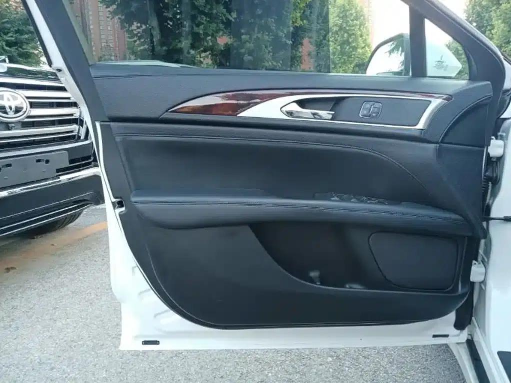 Lincoln MKZ 2018 2.0T Premium Edition — миниатюра 4