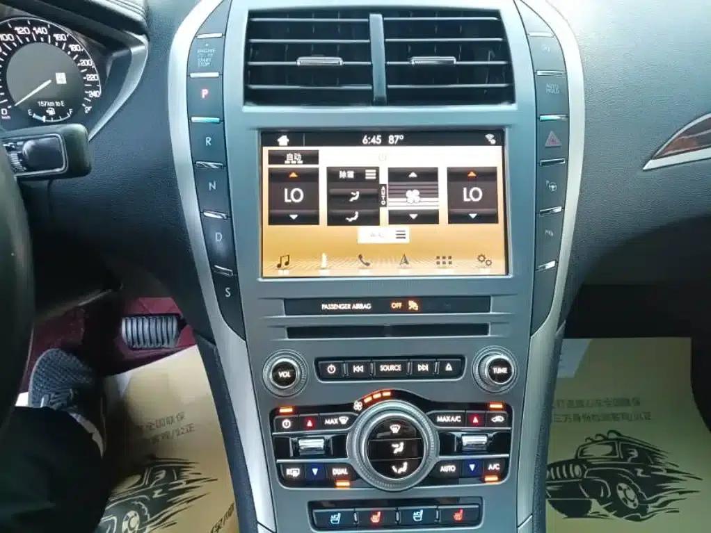Lincoln MKZ 2018 2.0T Premium Edition — миниатюра 8