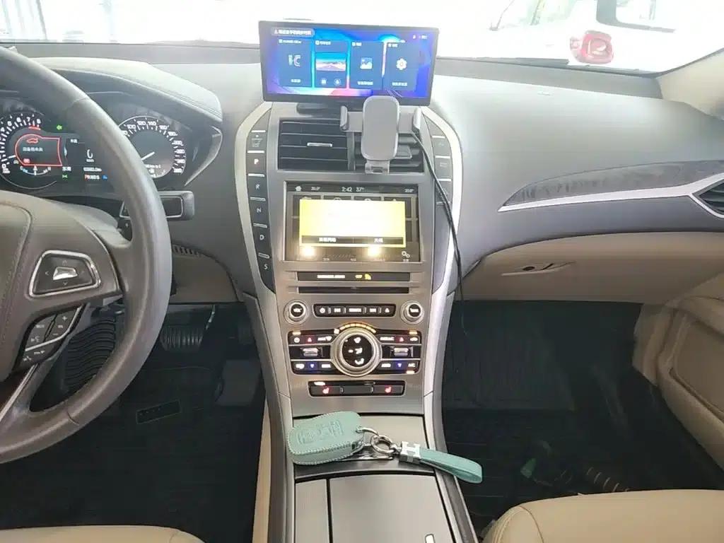 Lincoln MKZ 2018 2.0T Premium Edition — миниатюра 13