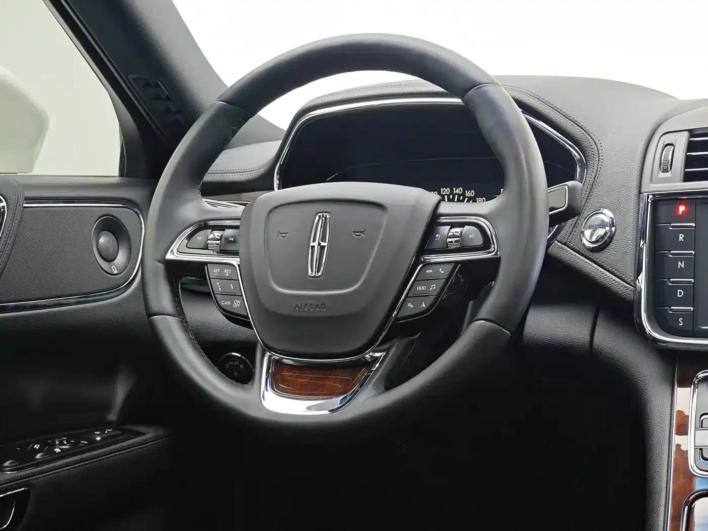 Lincoln Continental 2019 2.0T Two-Wheel Drive Reserve Edition (China VI Emission Standard) — миниатюра 11