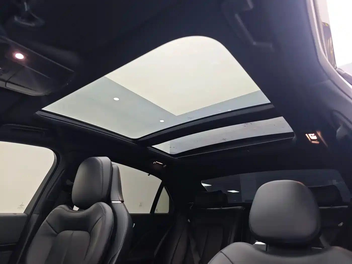 Lincoln Continental 2019 2.0T Two-Wheel Drive Reserve Edition (China VI Emission Standard) — миниатюра 10