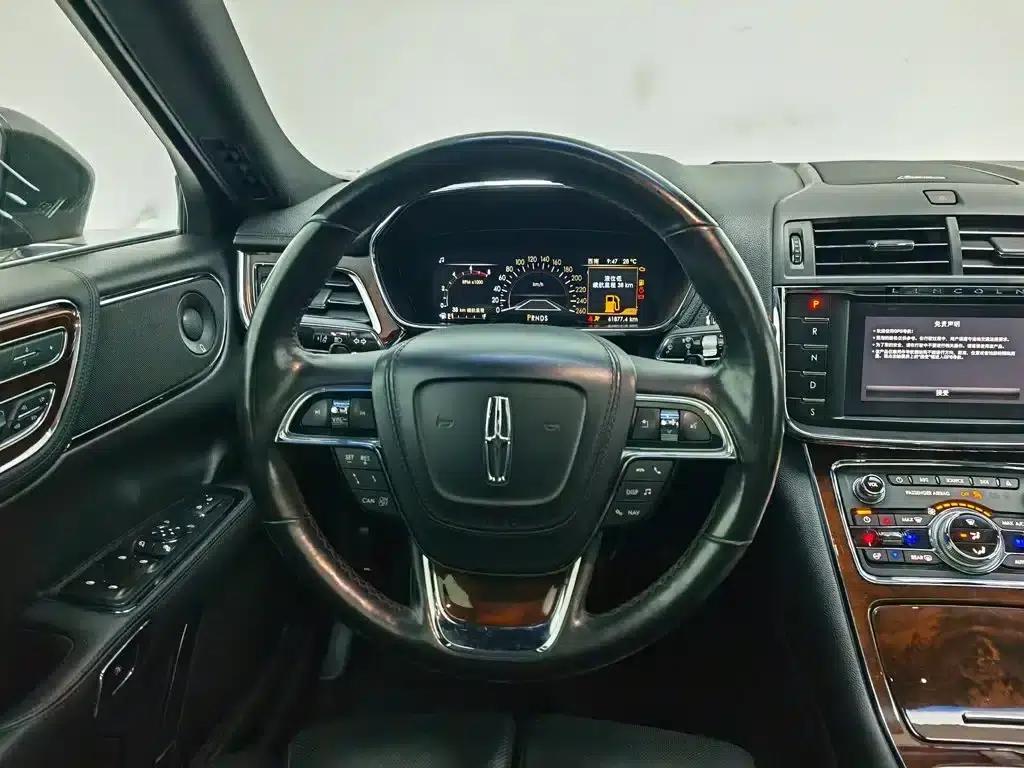 Lincoln Continental 2017 3.0T AWD Reserve — миниатюра 11