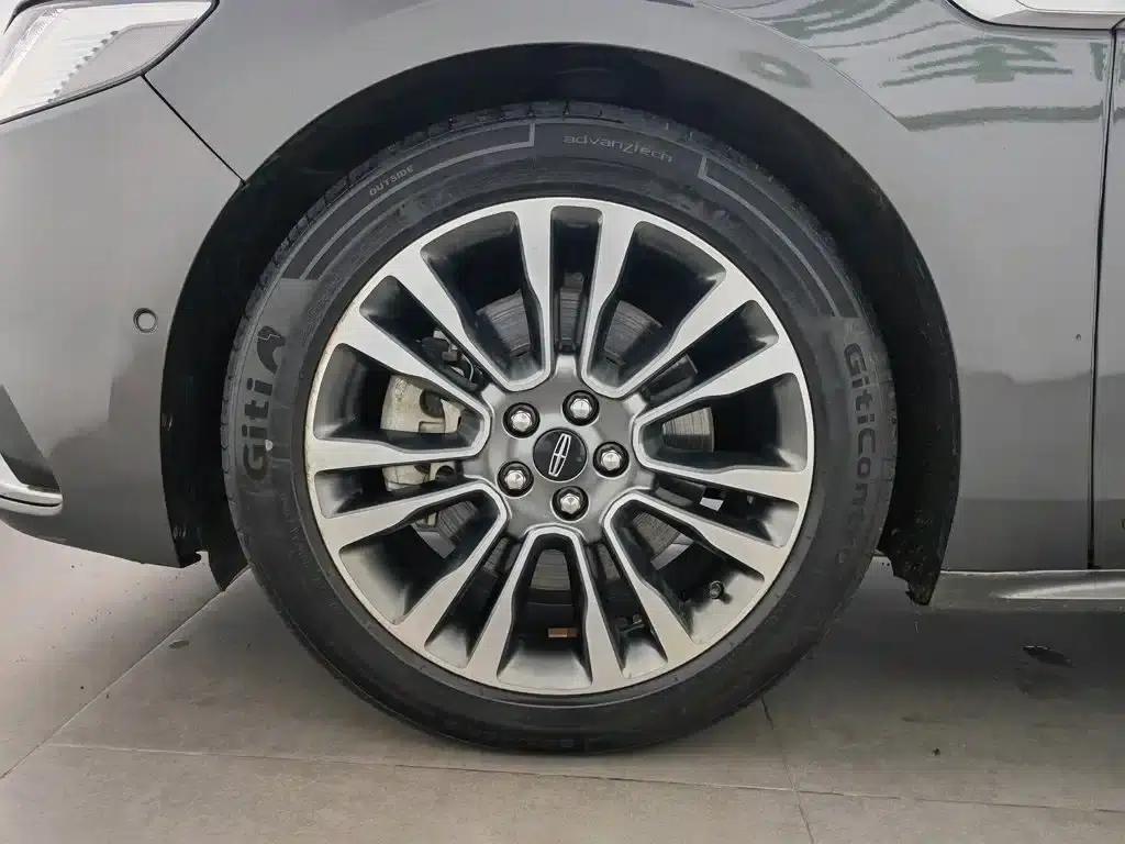 Lincoln Continental 2017 3.0T AWD Reserve — миниатюра 17