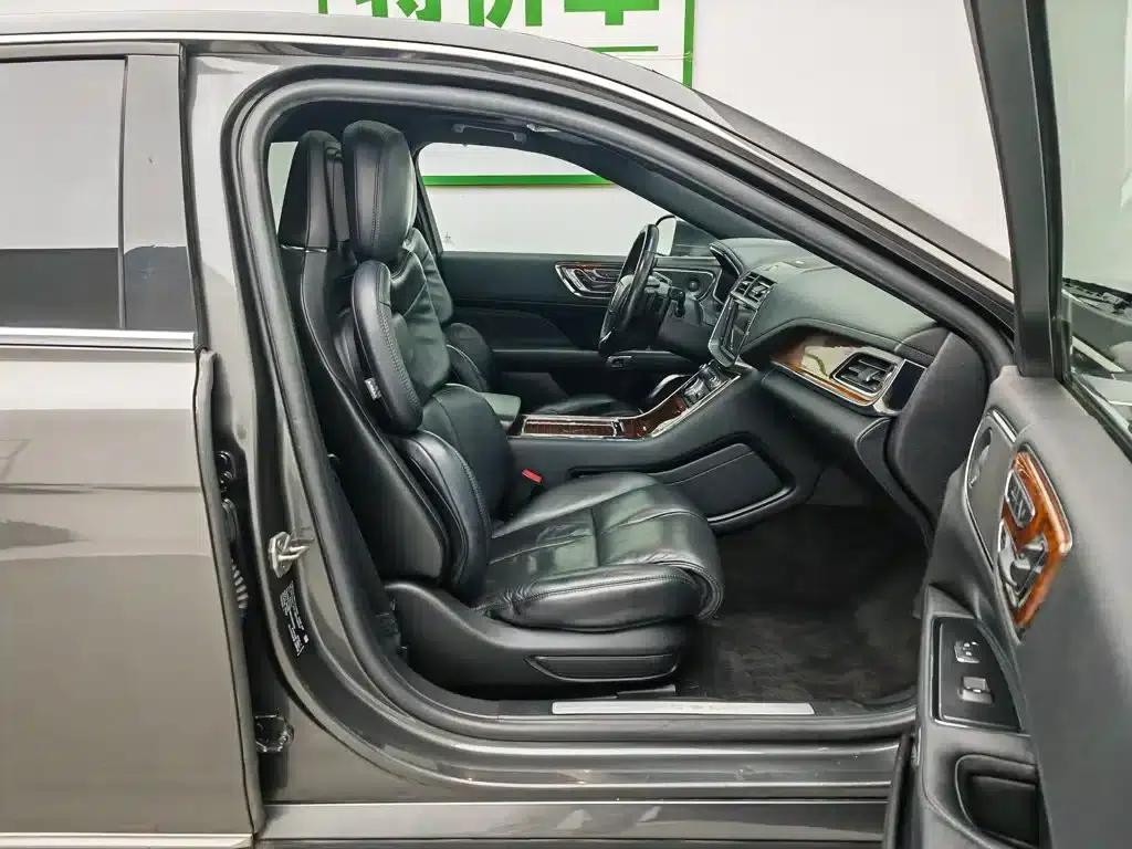 Lincoln Continental 2017 3.0T AWD Reserve — миниатюра 23