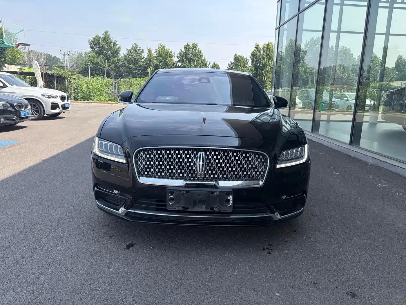 Lincoln Continental 2017 2.0T Two-Wheel Drive Premium Edition — миниатюра 1