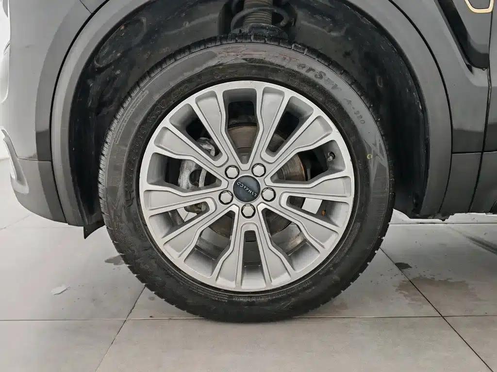 Lynk & Co 01 2017 2.0T Two-Wheel Drive — миниатюра 17