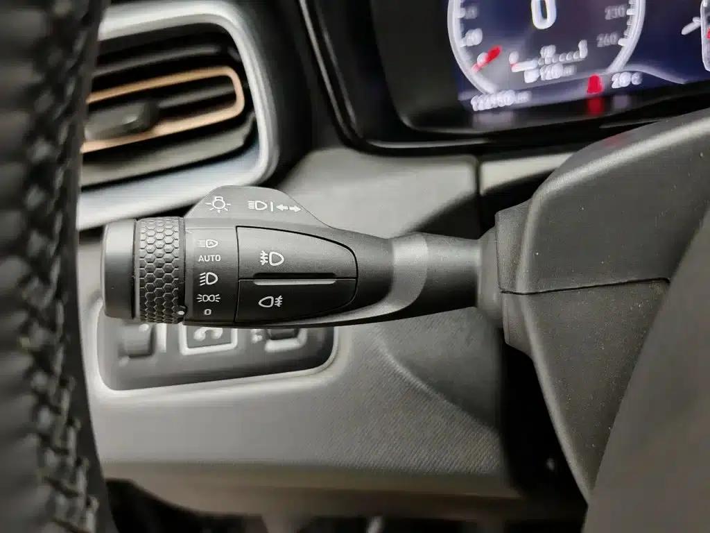 Lynk & Co 01 2017 2.0T Two-Wheel Drive — миниатюра 21