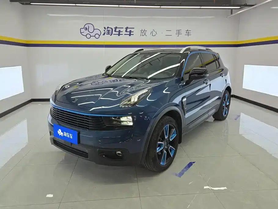 Lynk & Co 01 2017 2.0T 2WD Pro Edition — миниатюра 1