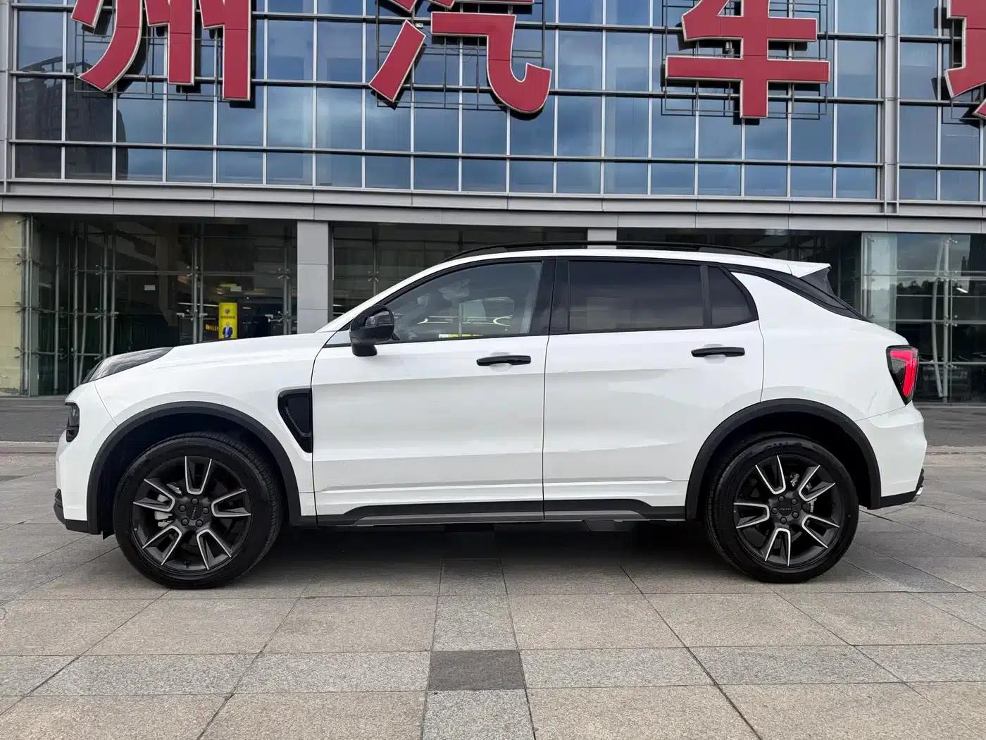 Lynk & Co 01 2025 2.0TD Two-Wheel Drive Refreshed Pro Edition — миниатюра 3