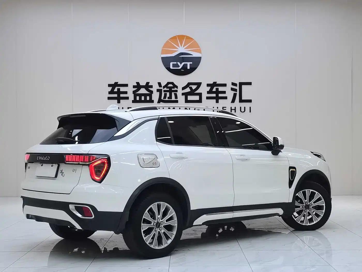 Lynk & Co 01 2017 2.0T Two-Wheel Drive — миниатюра 13