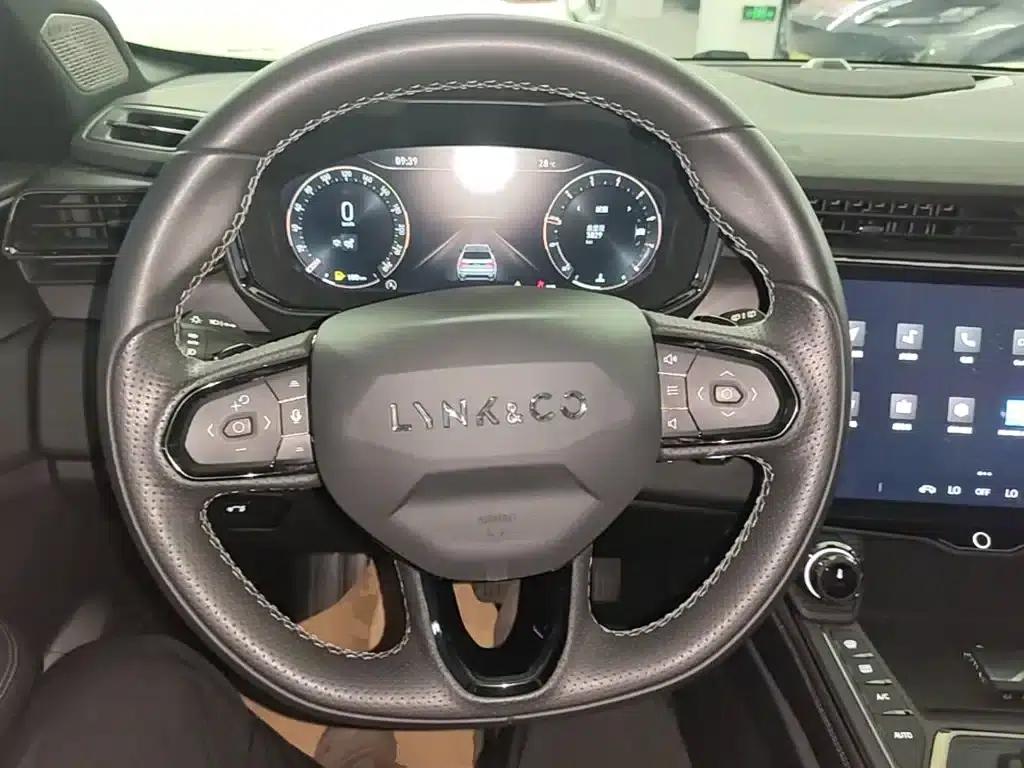 Lynk & Co 01 2021 2.0TD AWD Halo — миниатюра 11
