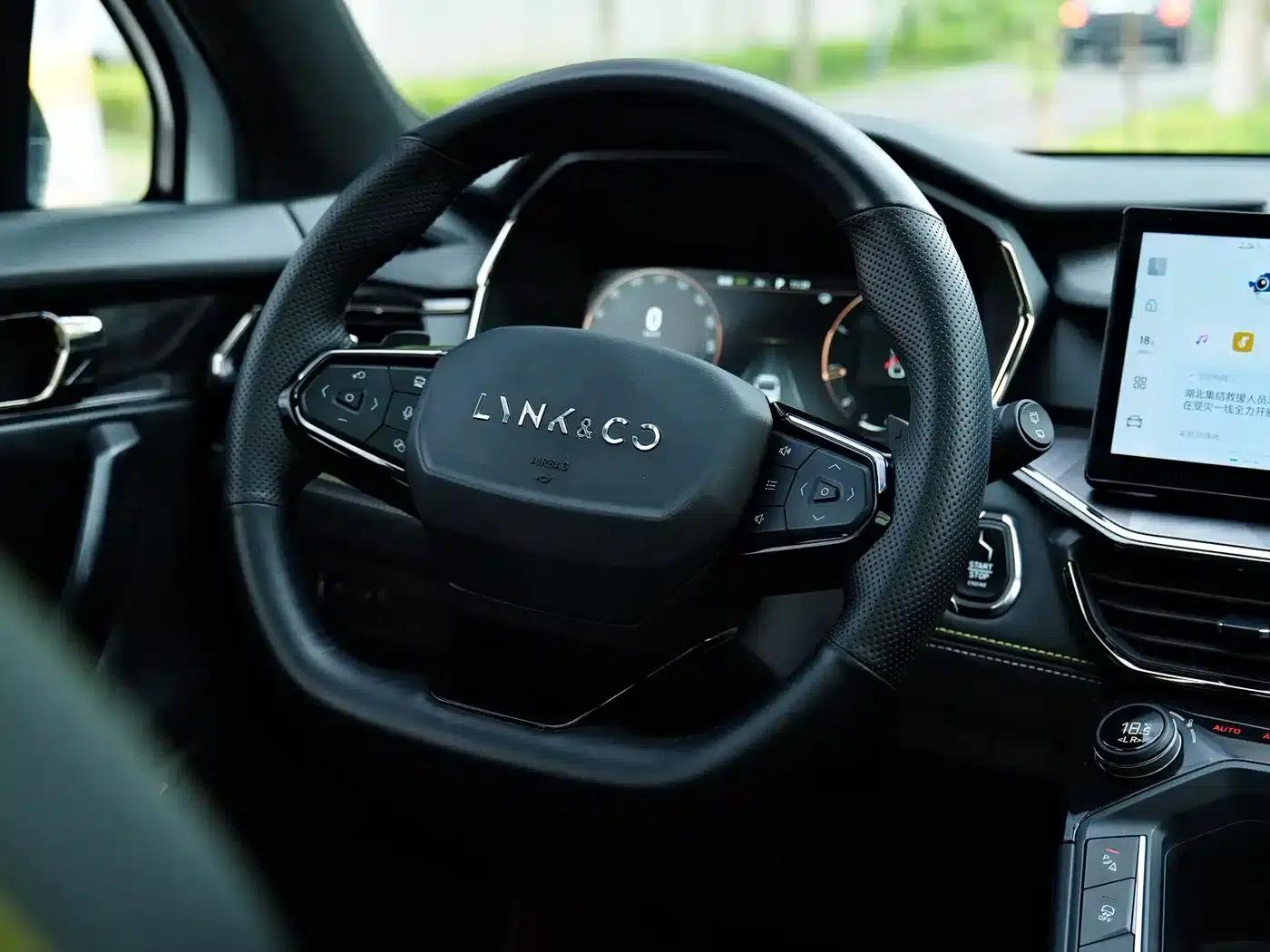 Lynk & Co 06 2023 Remix 1.5T Hero — миниатюра 8