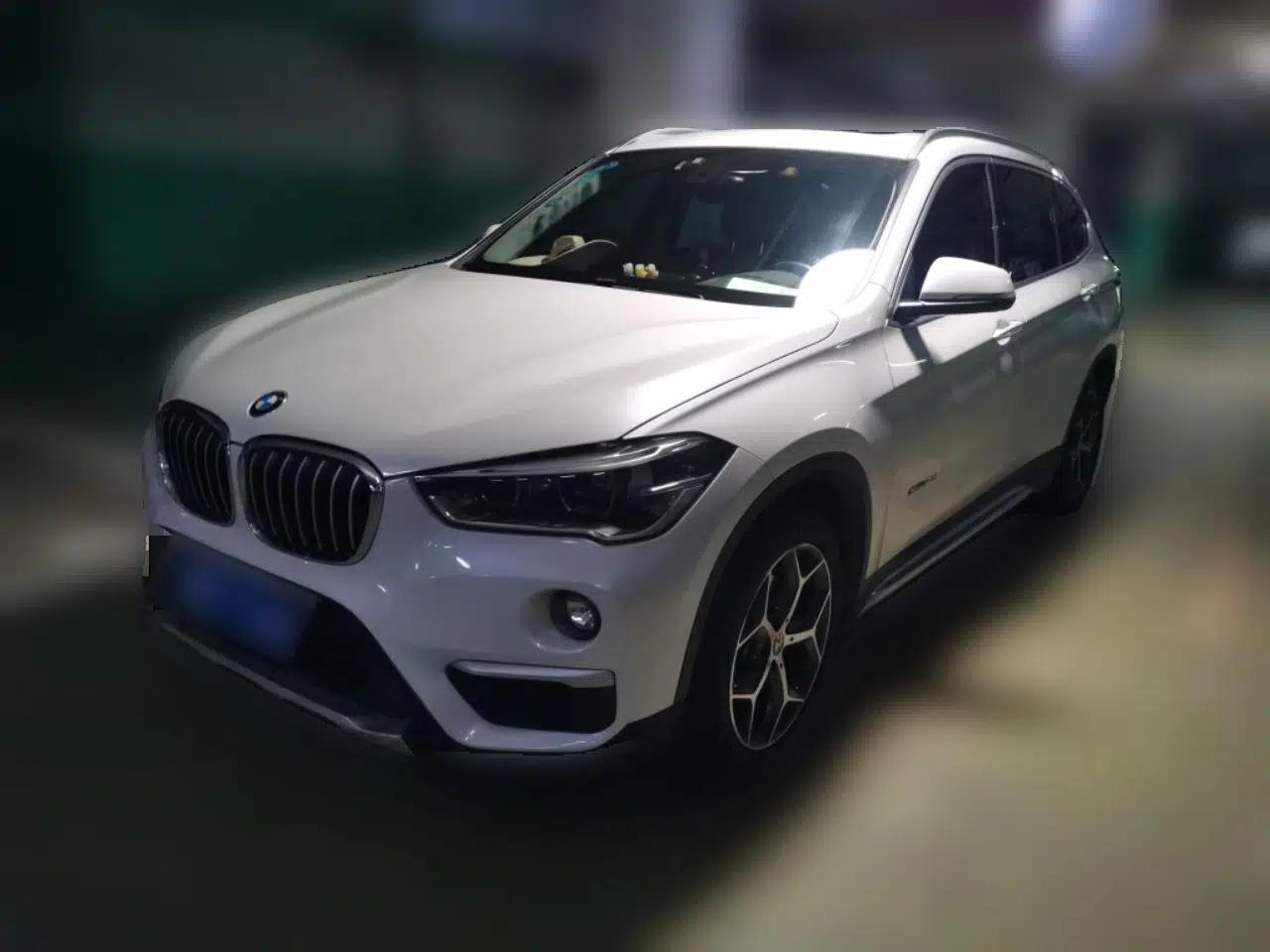 BMW X1 2018 sDrive18Li Luxury Model — миниатюра 1
