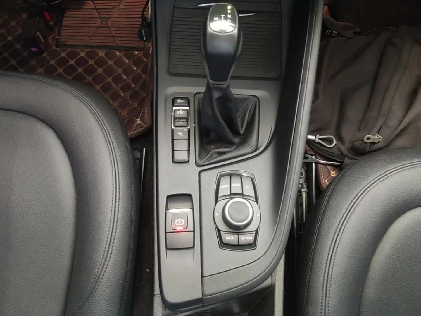 BMW X1 2016 sDrive18Li Premium Edition — миниатюра 16