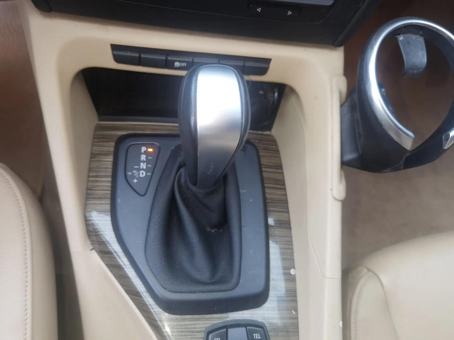 BMW X1 2012 sDrive18i Luxury Edition — миниатюра 14