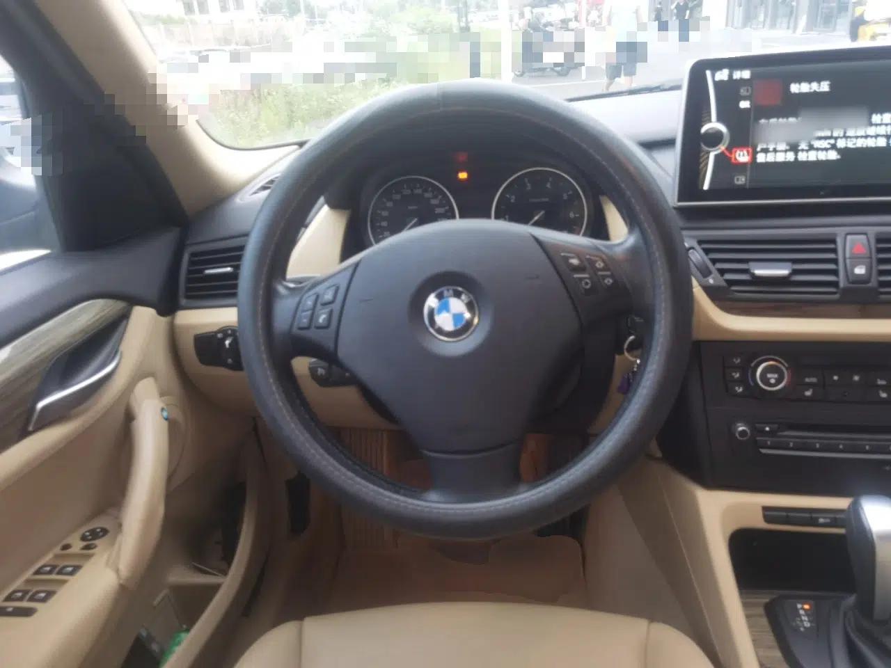 BMW X1 2012 sDrive18i Luxury Edition — миниатюра 10