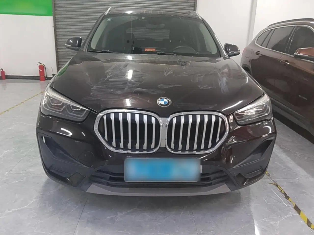 BMW X1 2020 sDrive25Li Leading Model — миниатюра 2