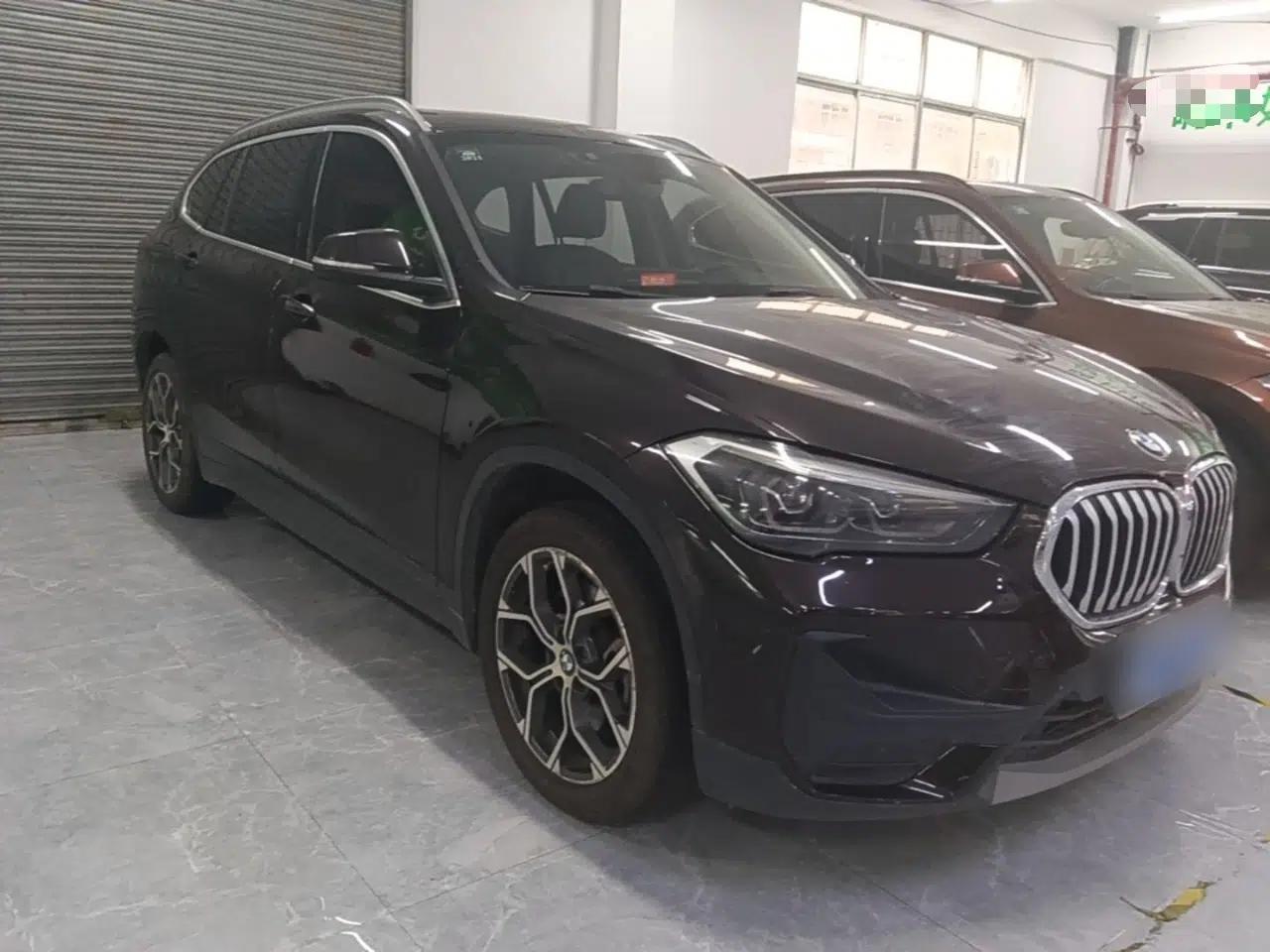 BMW X1 2020 sDrive25Li Leading Model — миниатюра 12