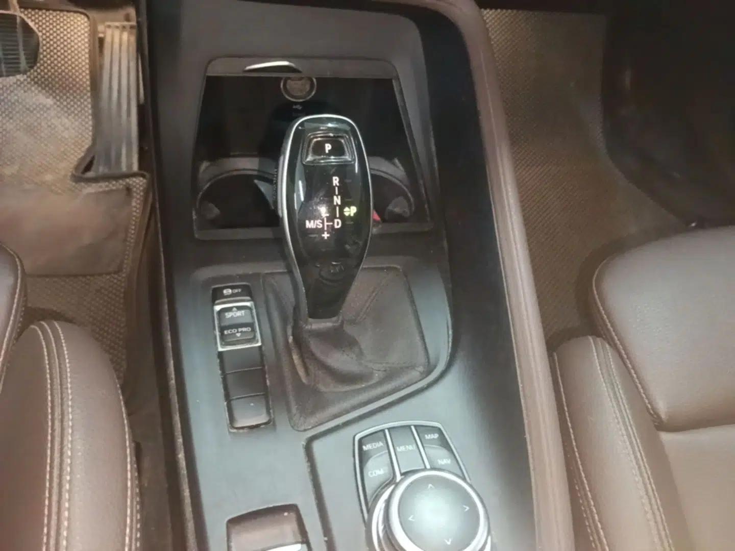 BMW X1 2020 sDrive25Li Leading Model — миниатюра 21