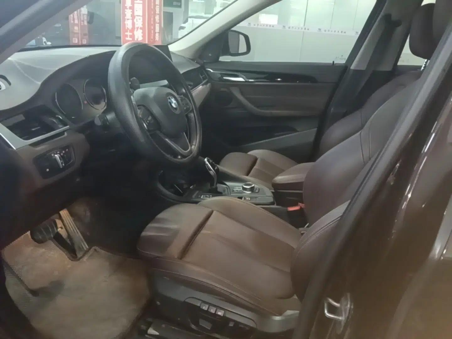 BMW X1 2020 sDrive25Li Leading Model — миниатюра 22