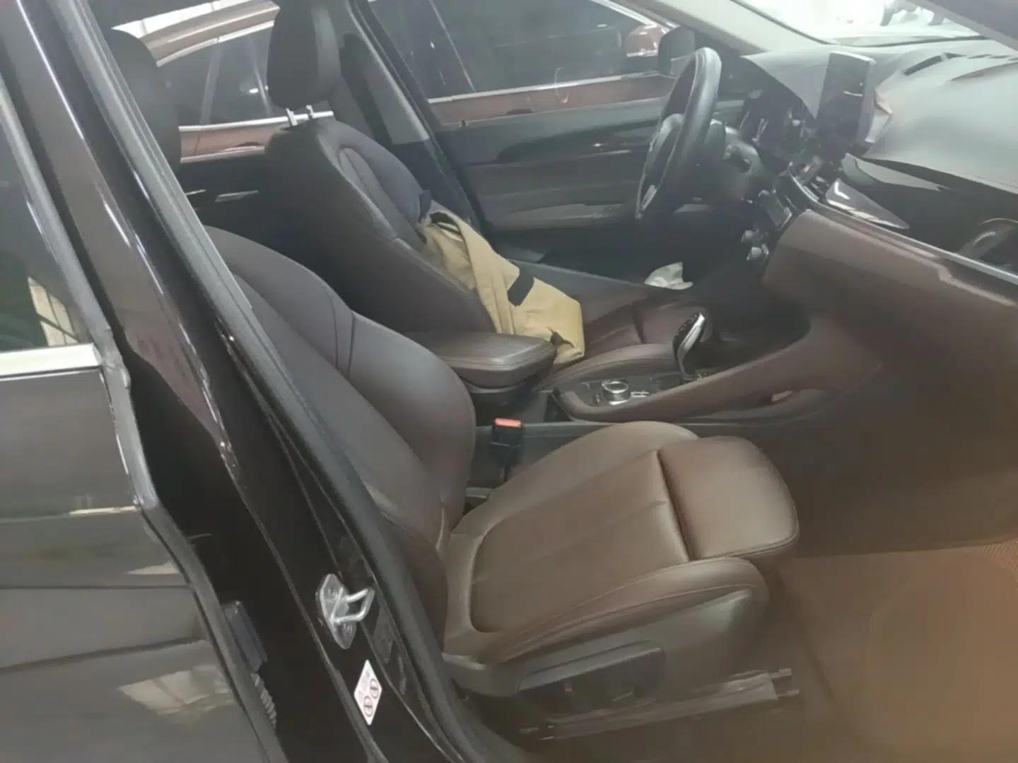 BMW X1 2020 sDrive25Li Leading Model — миниатюра 24