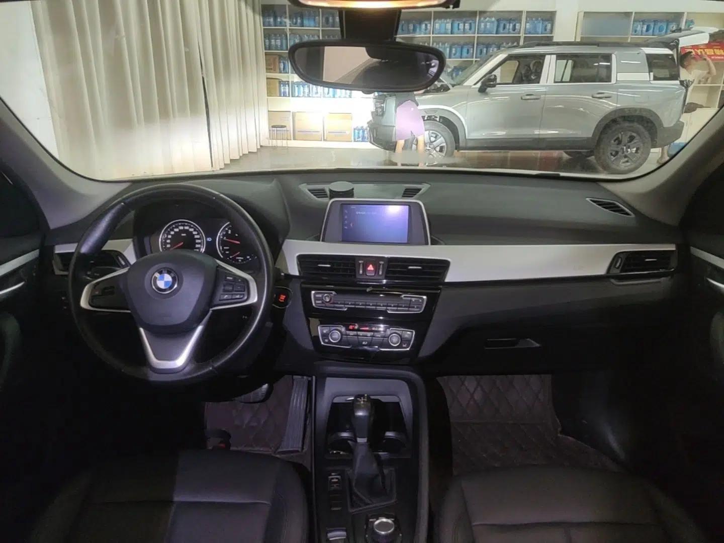 BMW X1 2019 sDrive18Li Fashion Model — миниатюра 12
