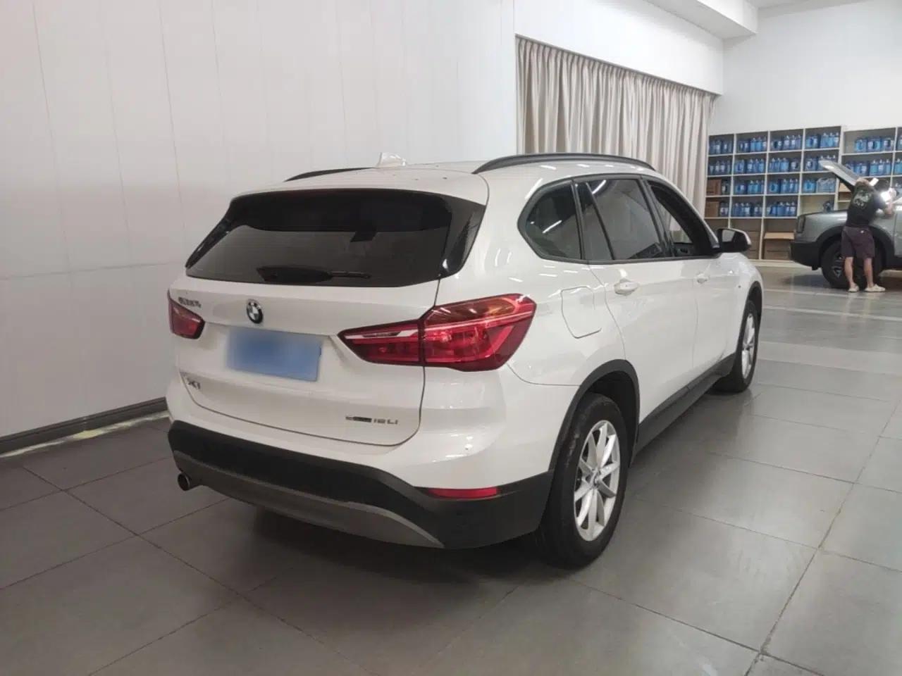 BMW X1 2019 sDrive18Li Fashion Model — миниатюра 6