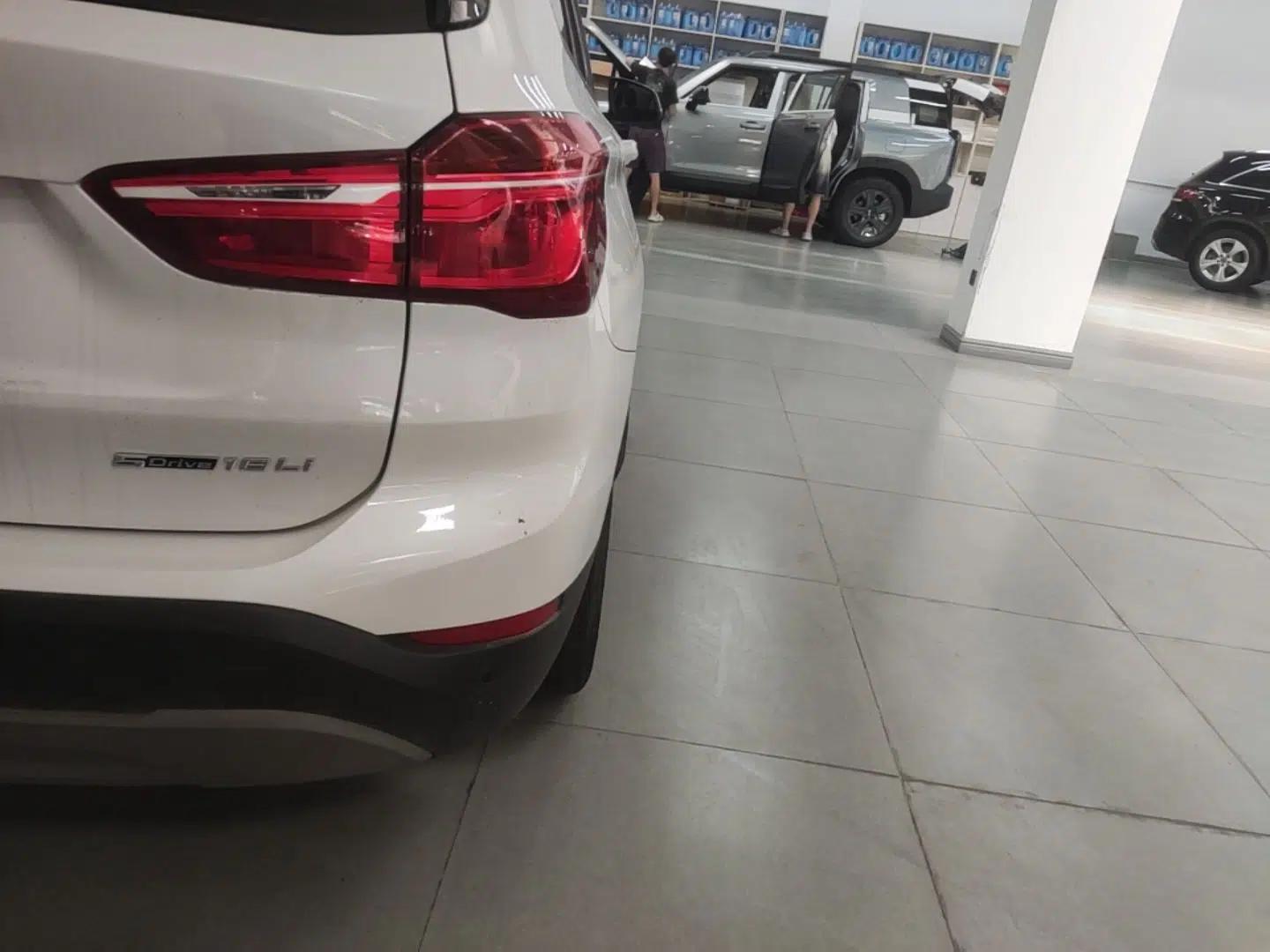 BMW X1 2019 sDrive18Li Fashion Model — миниатюра 9