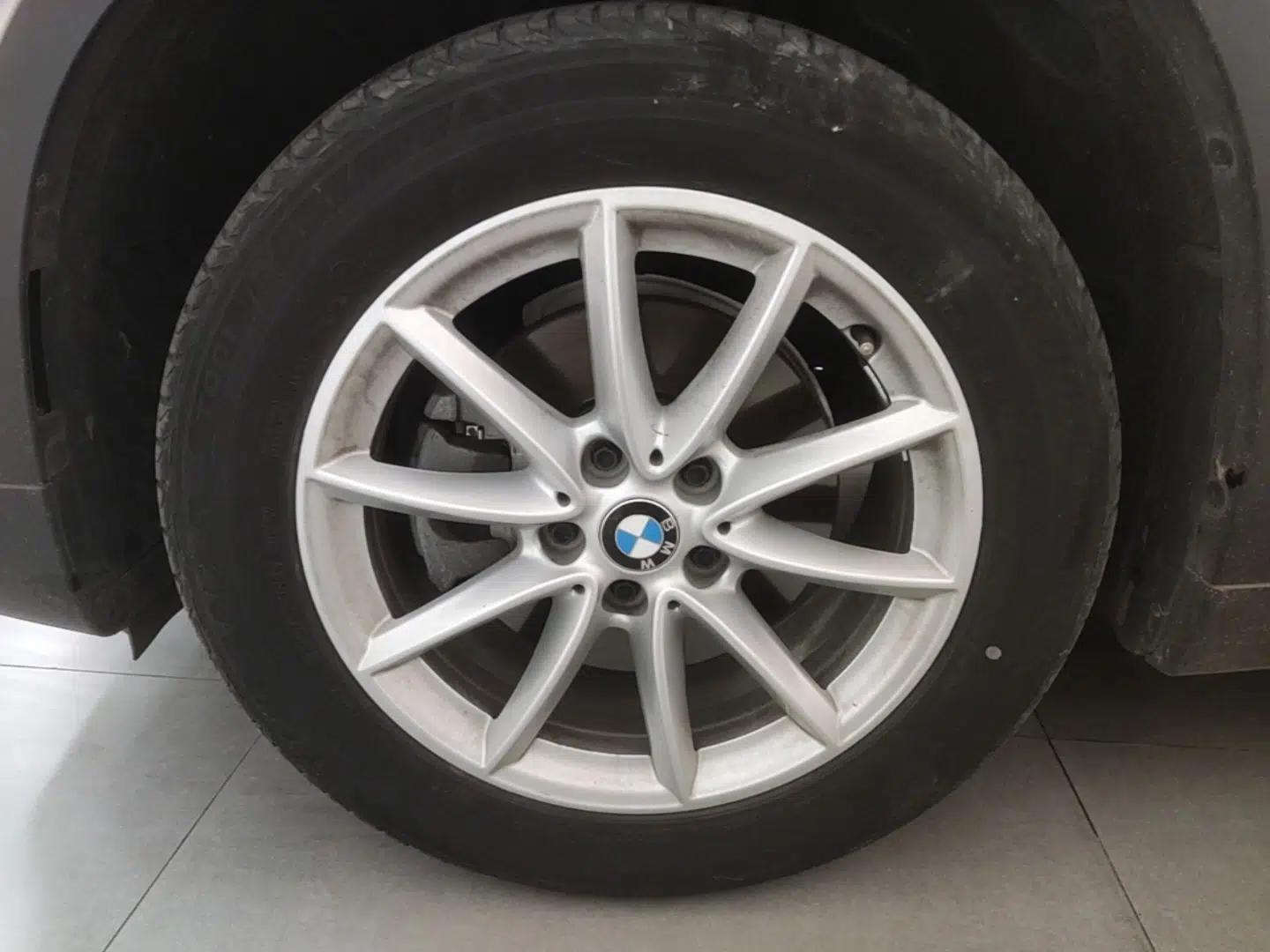 BMW X1 2019 sDrive18Li Fashion Model — миниатюра 10