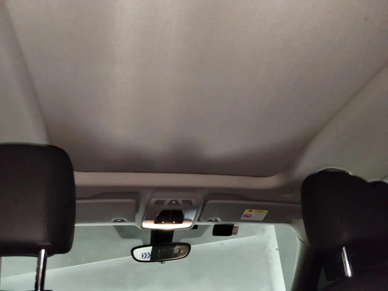 BMW X1 2019 sDrive20Li Leading Model — миниатюра 18