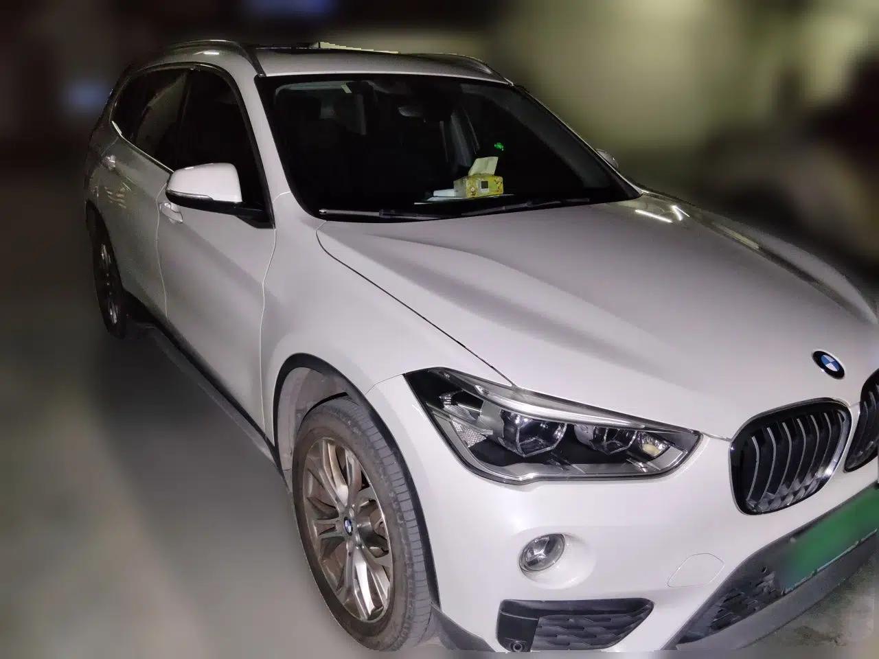 BMW X1 2019 sDrive20Li Leading Model — миниатюра 3