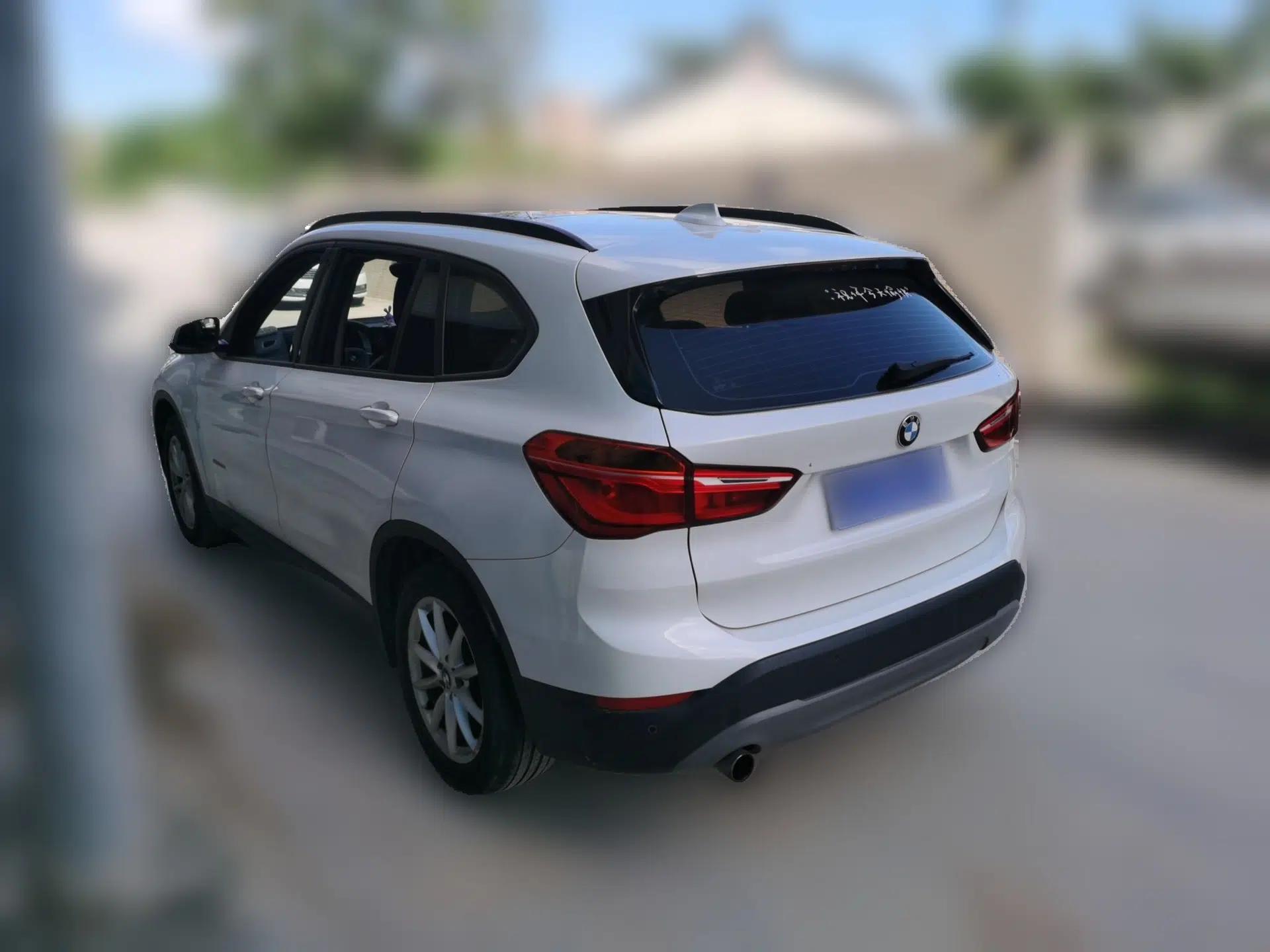 BMW X1 2016 sDrive18Li Fashion Model — миниатюра 4