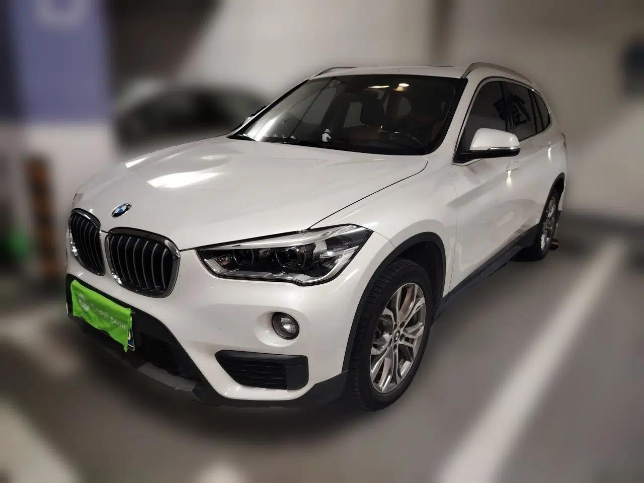 BMW X1 2019 sDrive20Li Leading Model — миниатюра 1