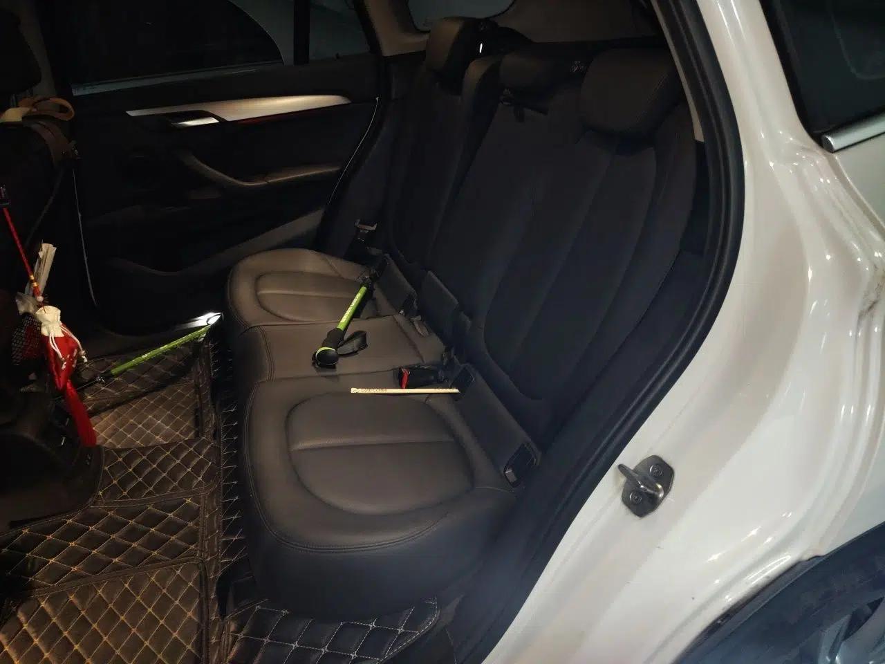 BMW X1 2019 sDrive20Li Leading Model — миниатюра 17