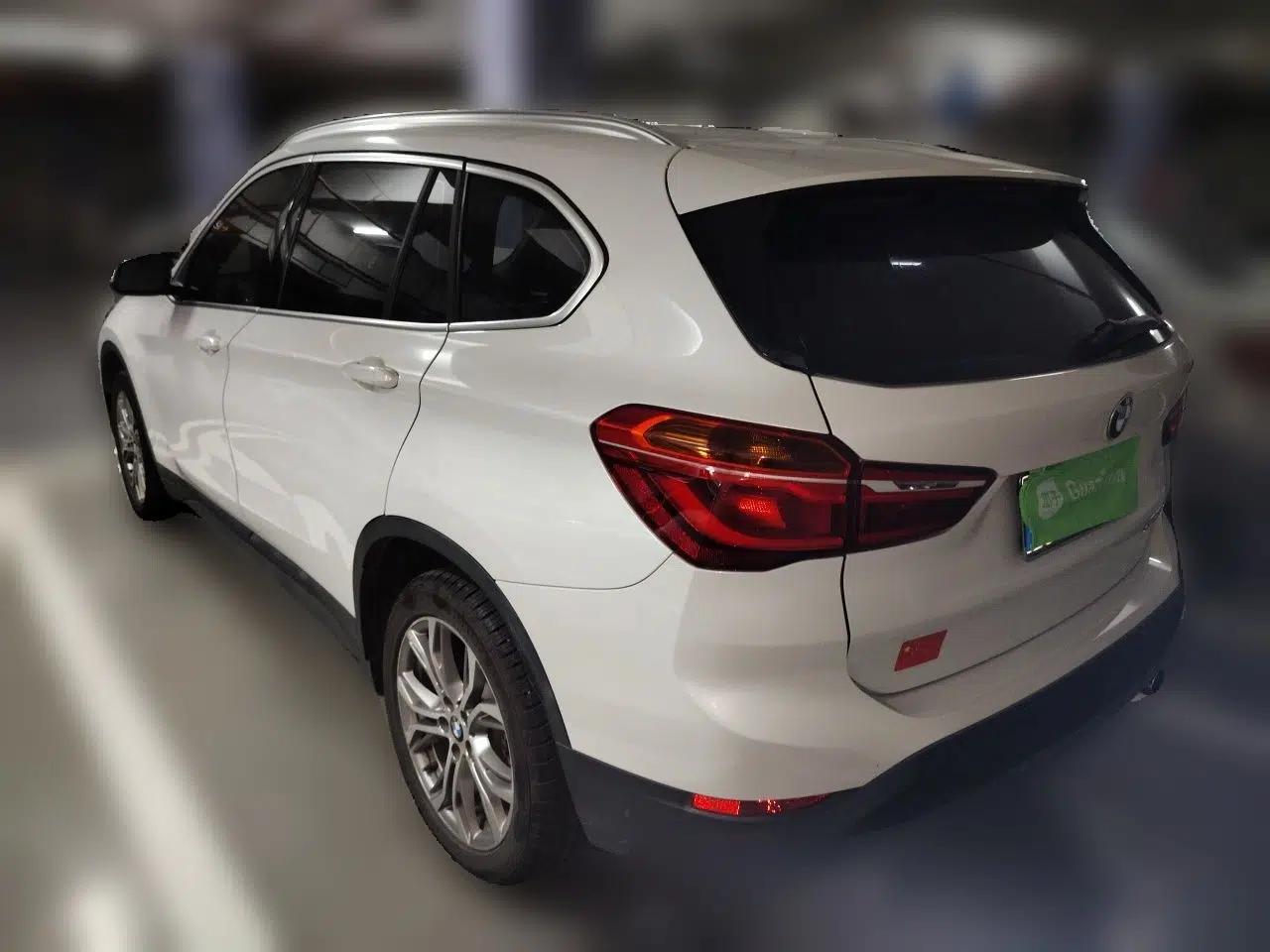 BMW X1 2019 sDrive20Li Leading Model — миниатюра 4