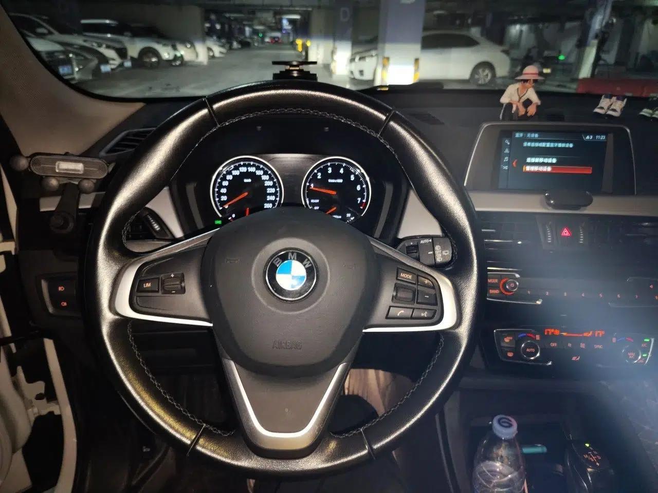 BMW X1 2019 sDrive20Li Leading Model — миниатюра 10