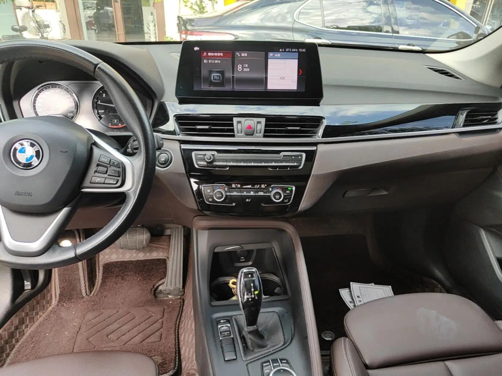 BMW X1 2020 sDrive25Li Leading Model — миниатюра 15