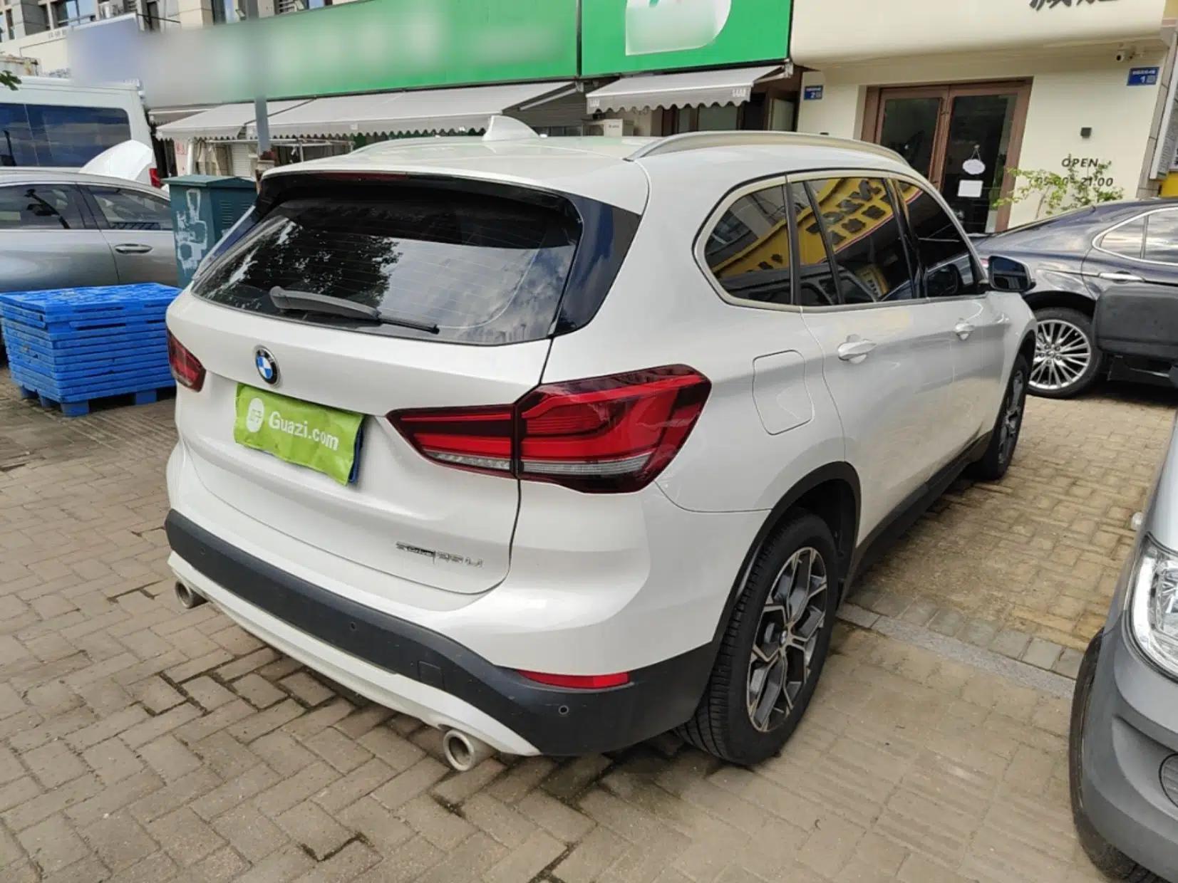 BMW X1 2020 sDrive25Li Leading Model — миниатюра 6